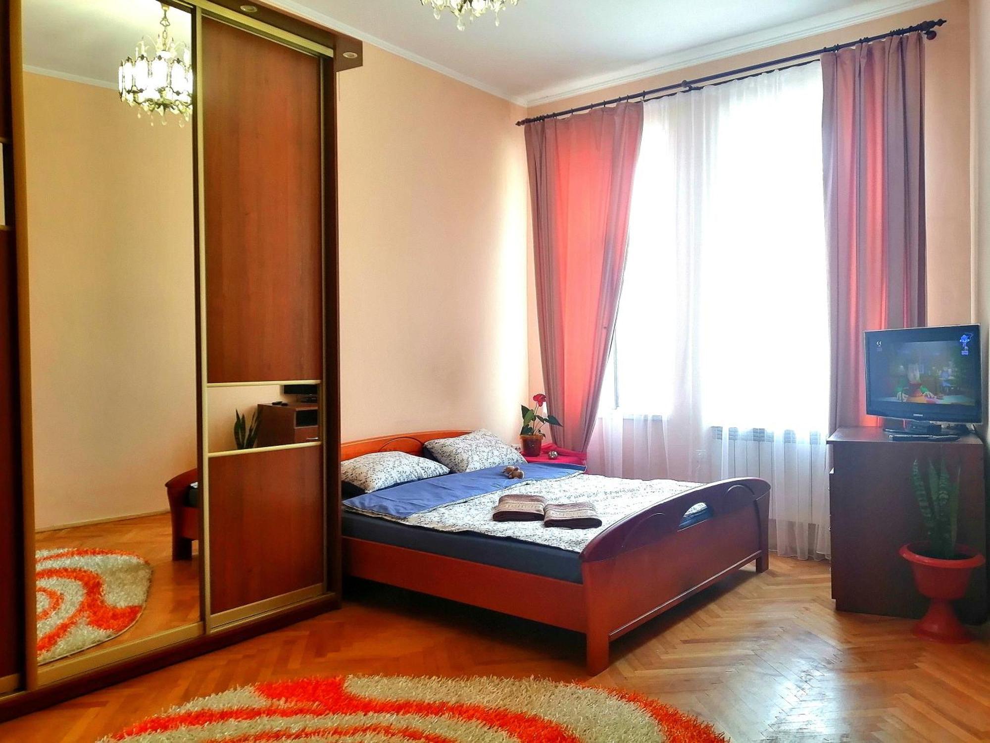 Апартаменты Flat On Sheptytskykh Львов Экстерьер фото